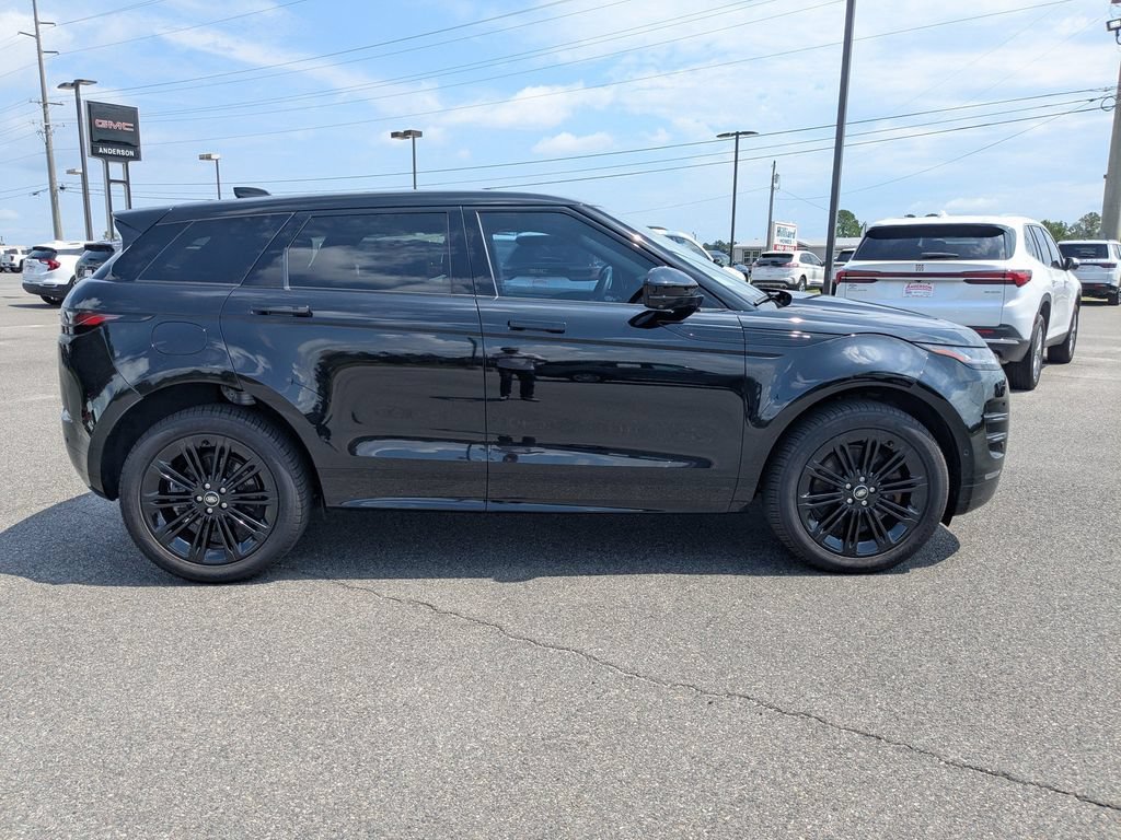 Used 2025 Black Land Rover Dynamic SE image 3