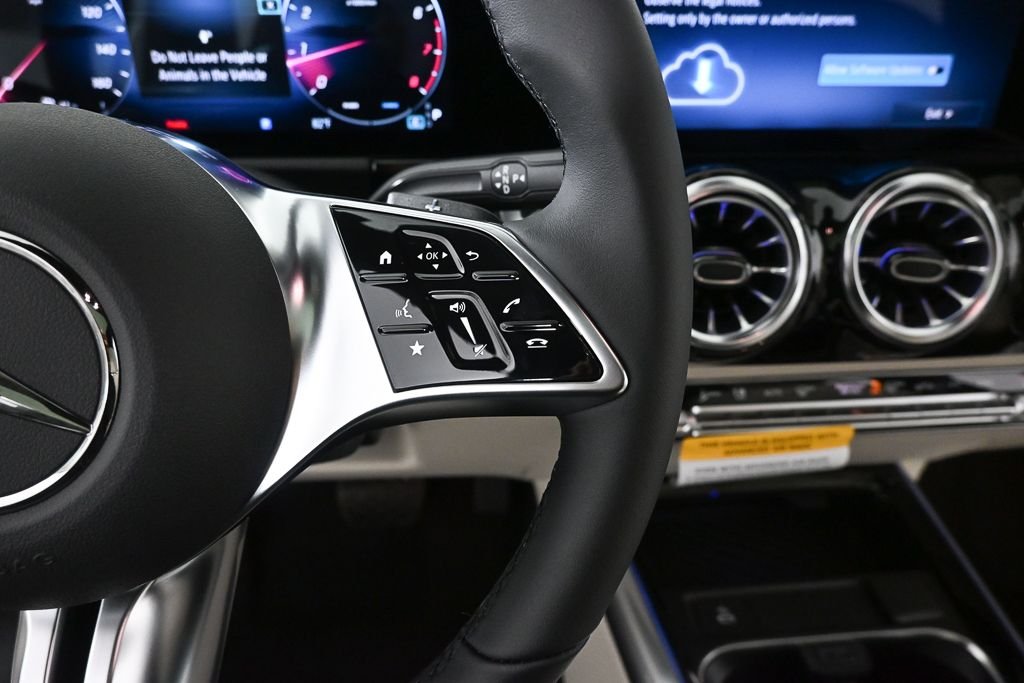 New 2026 Polar White Mercedes-Benz GLA 250 image 11
