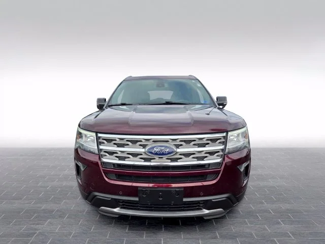 Used 2018 Burgundy Ford XLT image 2