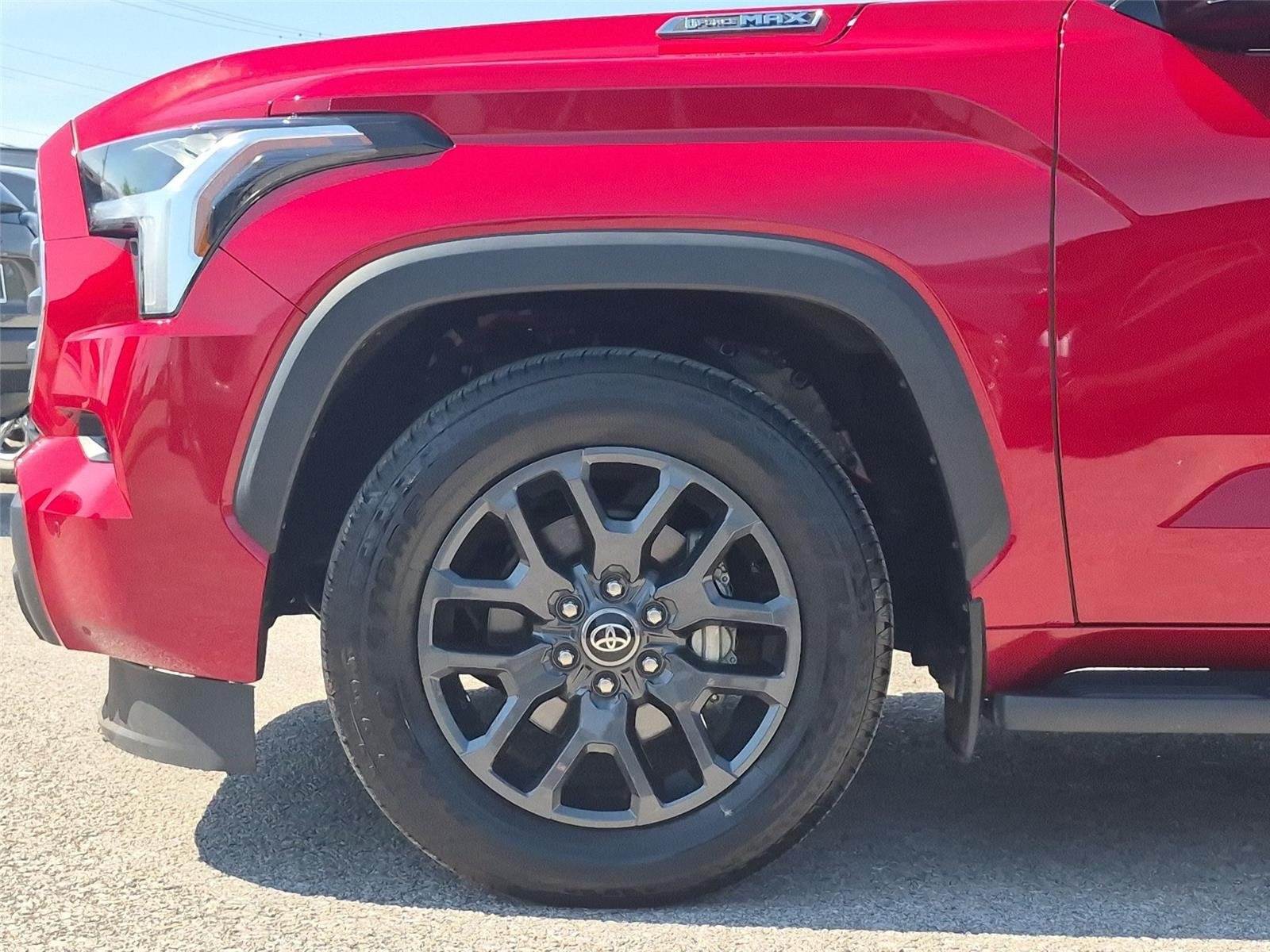 2023 Toyota Sequoia SR5 - Photo 10