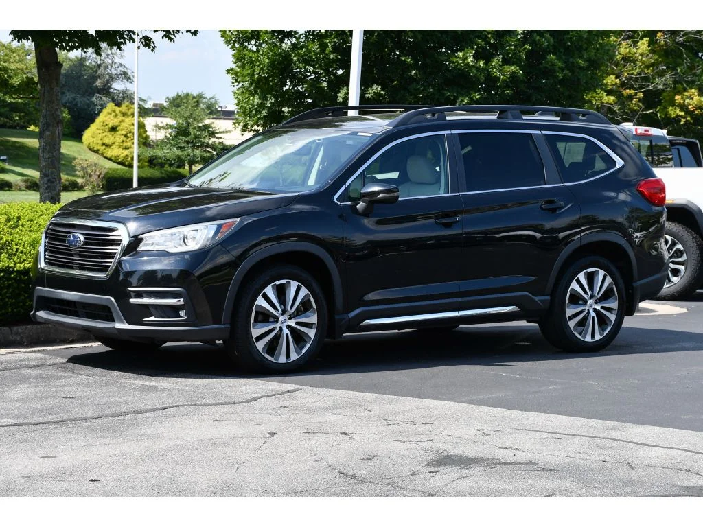 Used 2020 Crystal Black Silica Subaru Limited image 8