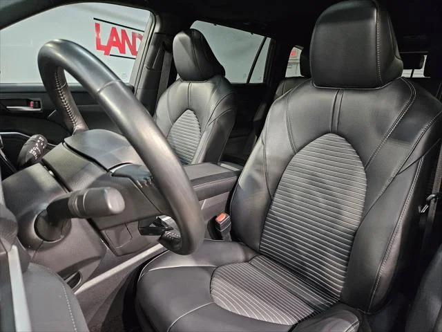 Certified Used 2025 MAGNETIC GRAY MET. Toyota  image 24