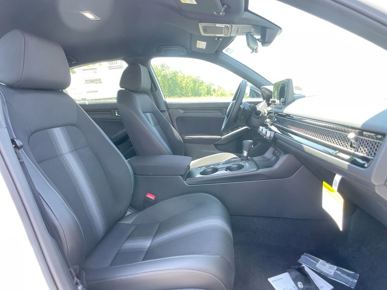 2025 Honda Civic Hatchback Sport - Photo 23