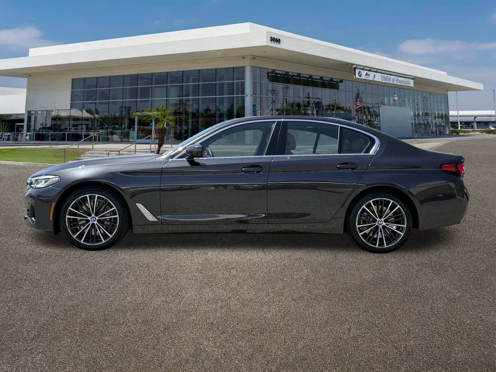 Certified Used 2023 Dark Graphite Metallic BMW 540i image 6