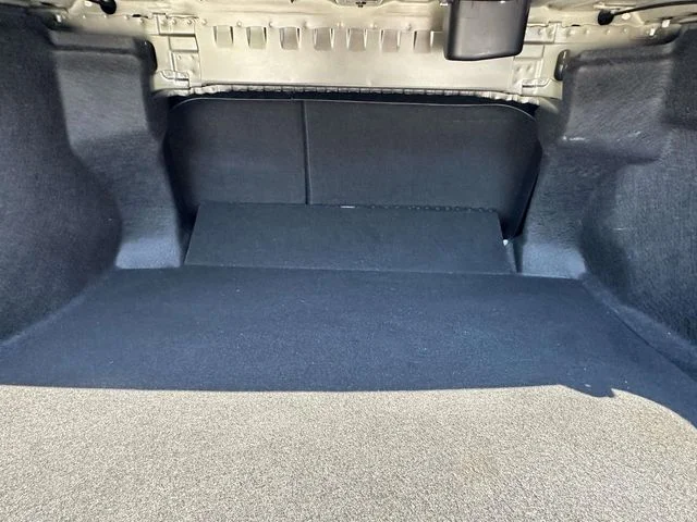 2025 Toyota Camry SE - Photo 29