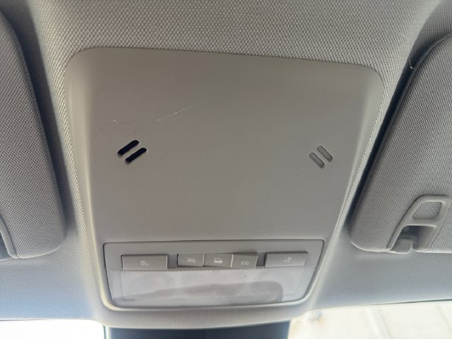 Used 2020 SUMMIT WHITE Chevrolet LT image 26