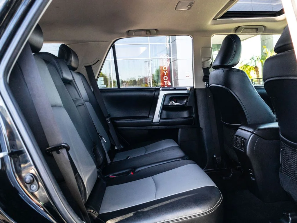 Used 2016 Black Toyota SR5 Premium image 20