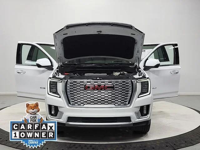 Used 2023 White GMC Denali image 10