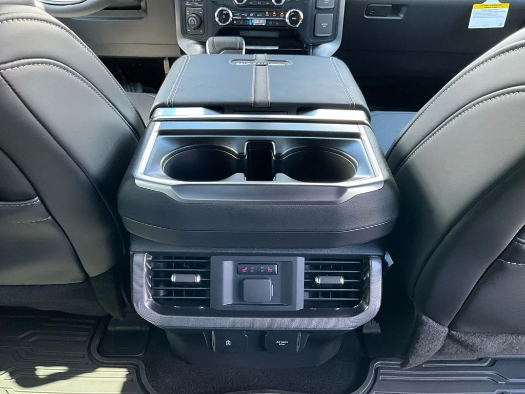 2026 Ford F-150 Platinum - Photo 14