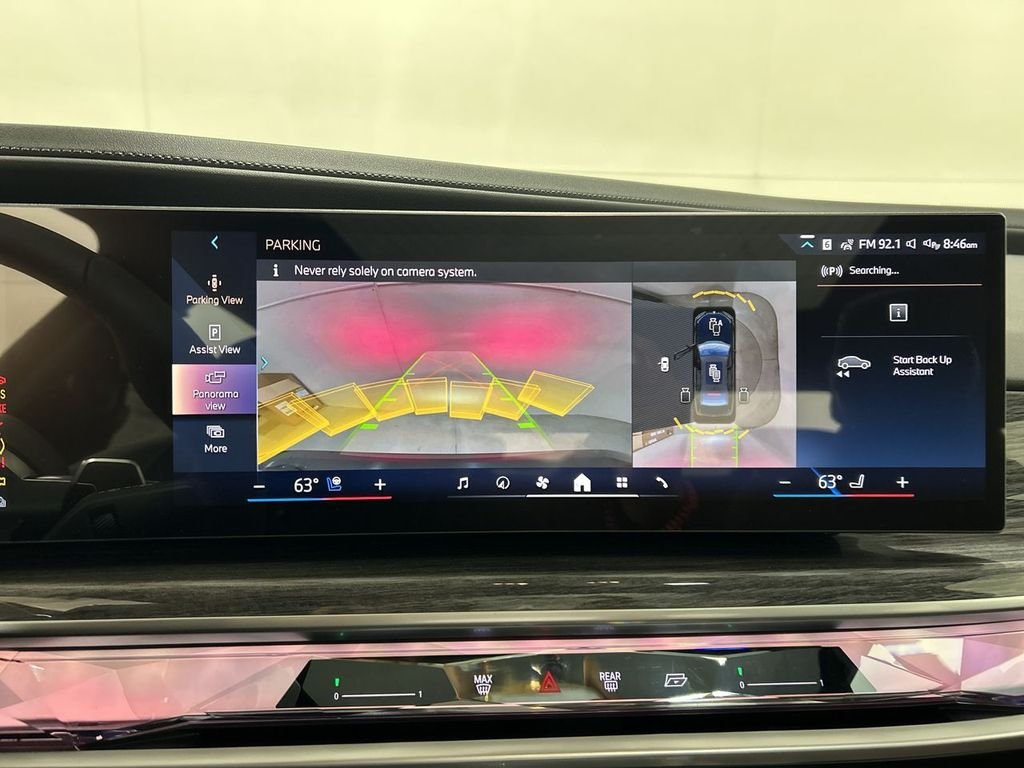 2026 BMW 7 Series 750e - Photo 17