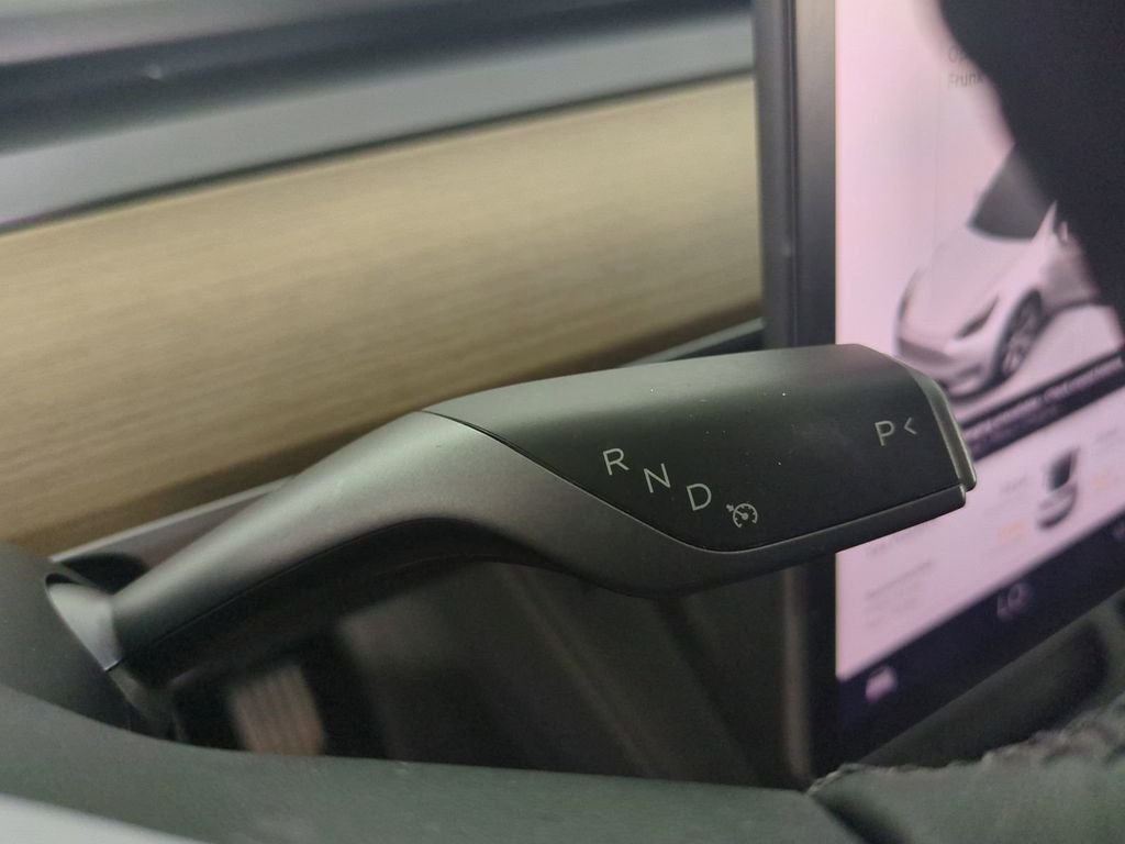 2023 Tesla Model Y Long Range - Photo 22