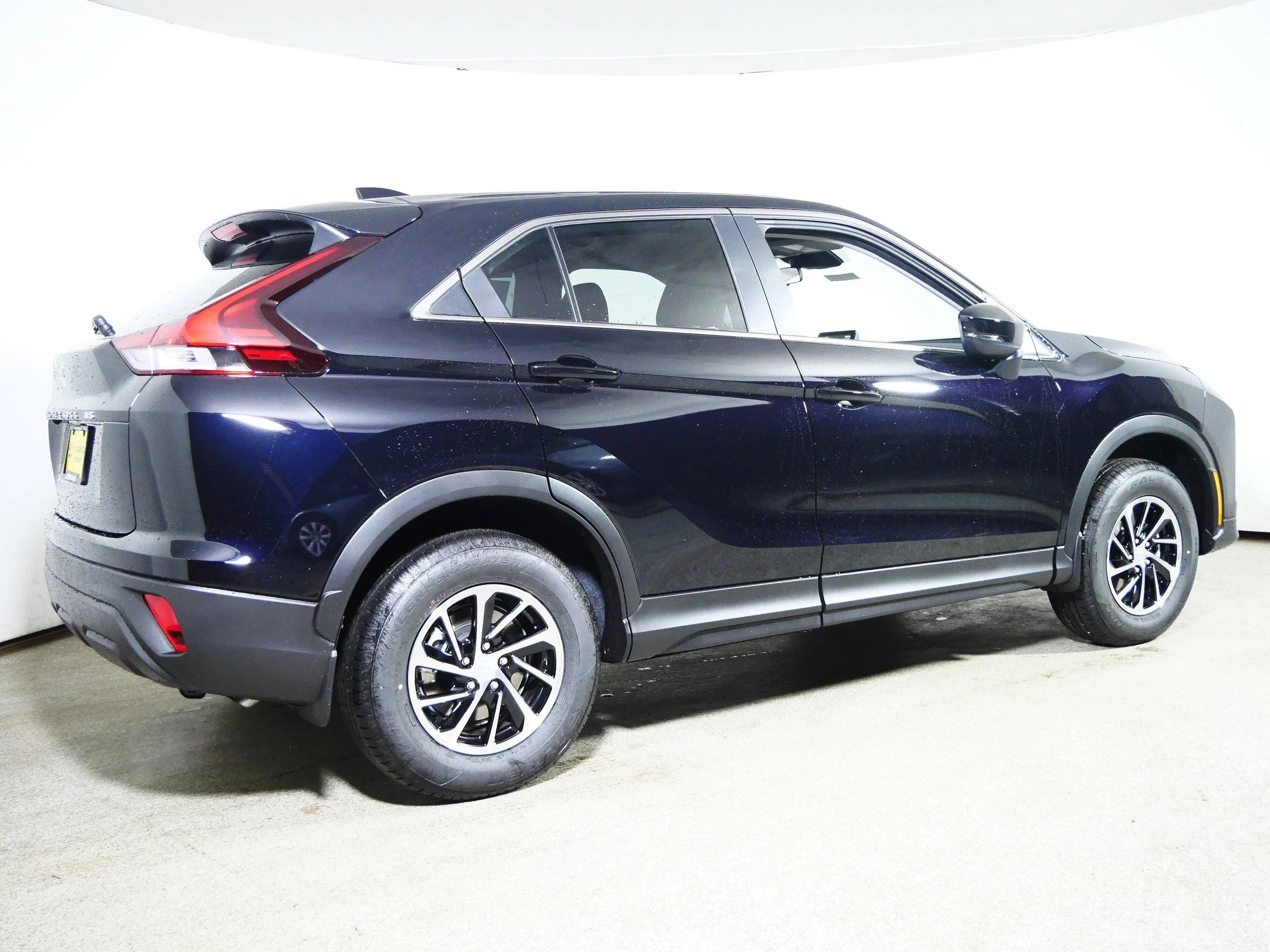 New 2026  Mitsubishi ES image 2