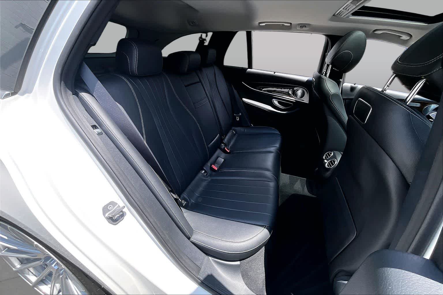 Used 2018 Polar White Mercedes-Benz E 400 image 19