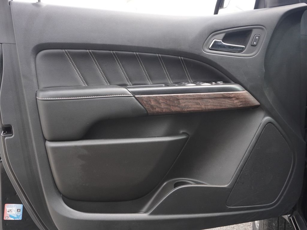 Used 2022 Black GMC Denali image 19