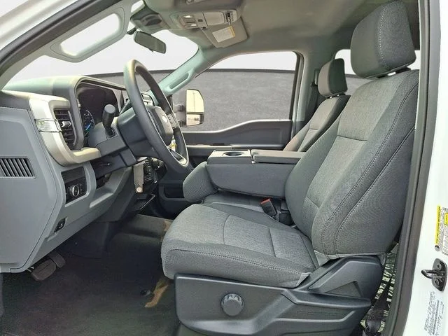 2026 Ford F-250 Super Duty XL - Photo 9