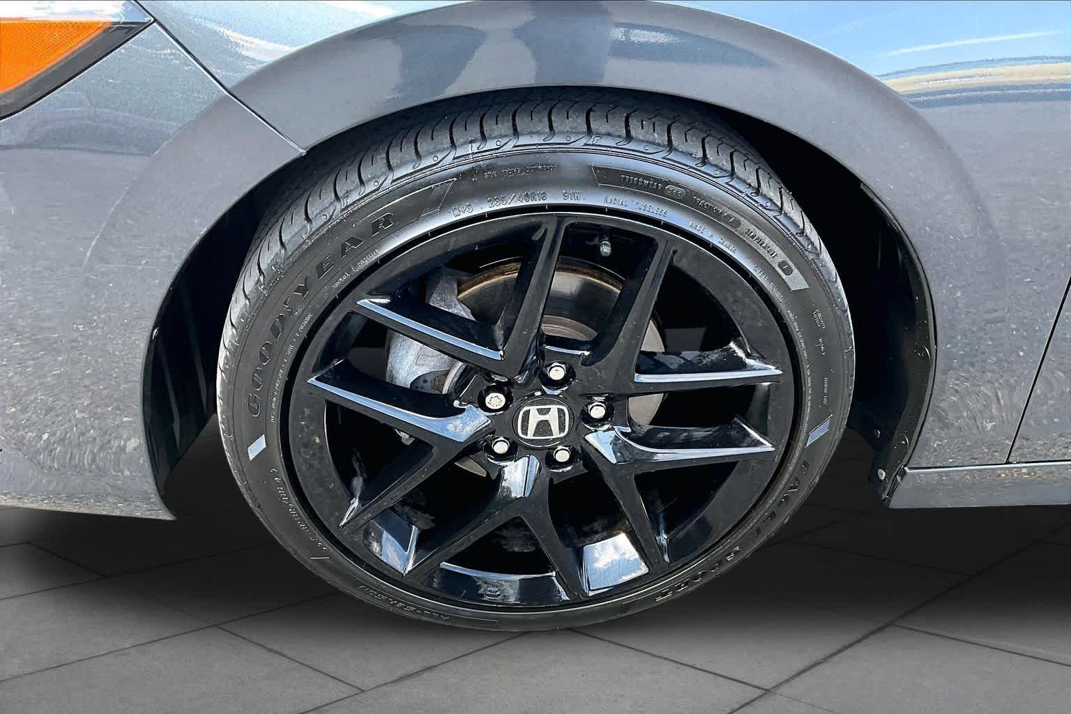 Used 2024 Meteorite Gray Metallic Honda Sport image 11