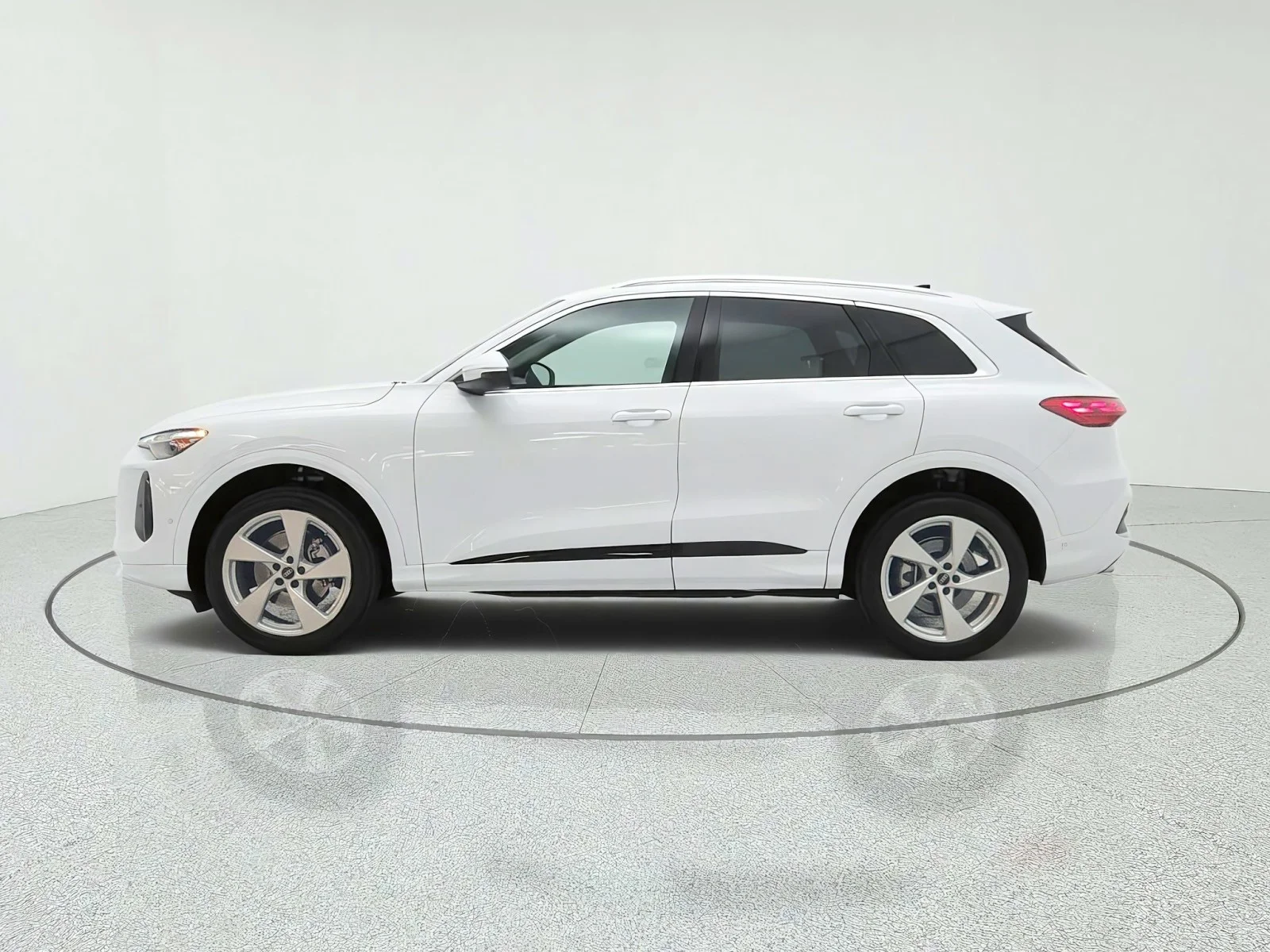 Used 2025 Glacier White Metallic Audi Premium Plus image 8