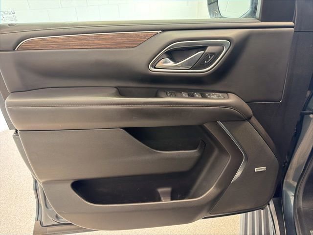 Used 2021 SHADOW GRAY METALLIC Chevrolet High Country image 20