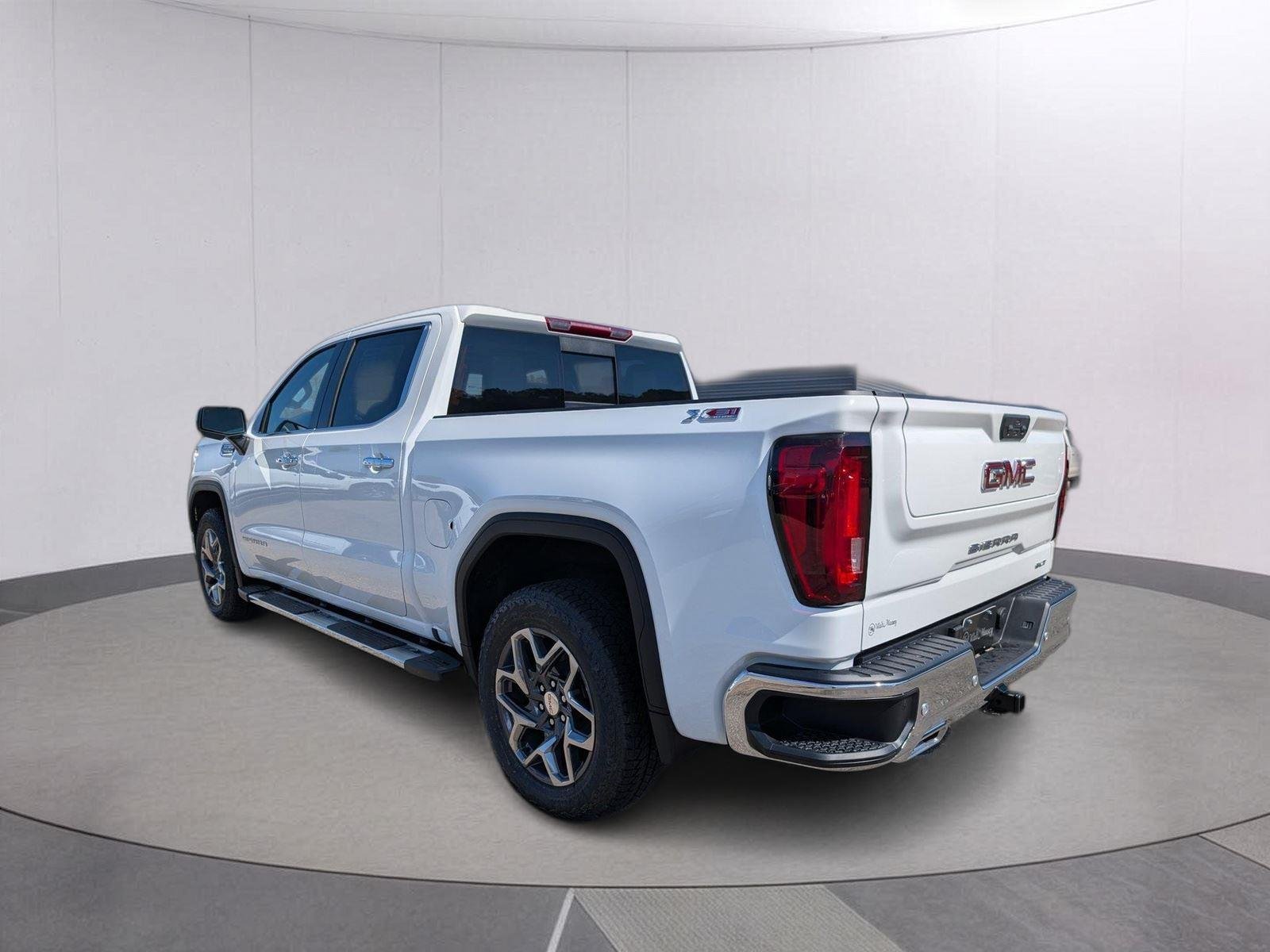 New 2026 Summit White GMC SLT image 5