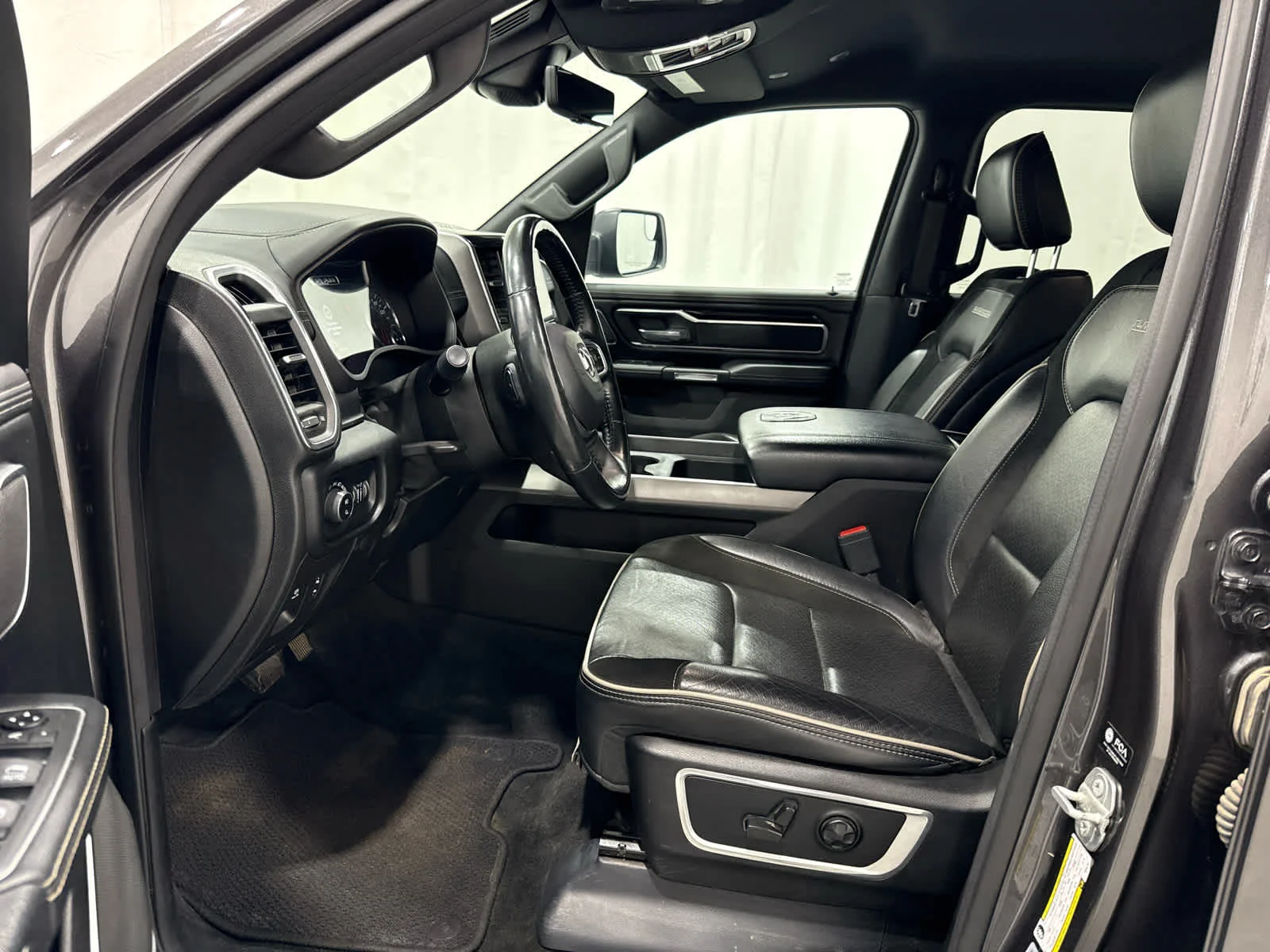 Used 2021 Gray/gray Ram Laramie image 11