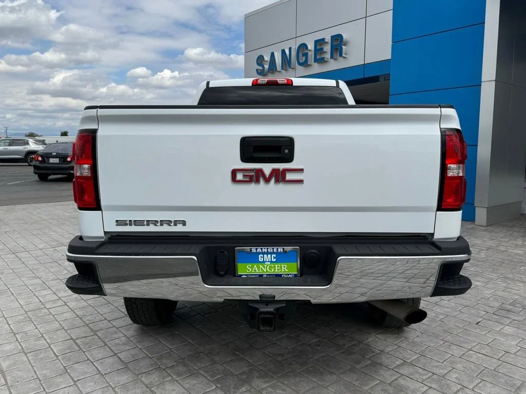 Used 2017 SUMMIT WHITE GMC DOUBL CAB 2WD 144 image 8
