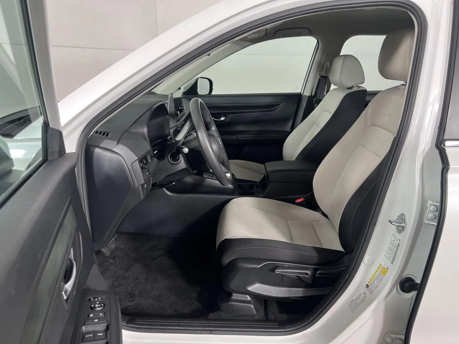 Used 2023 Platinum White Pearl Honda LX image 13