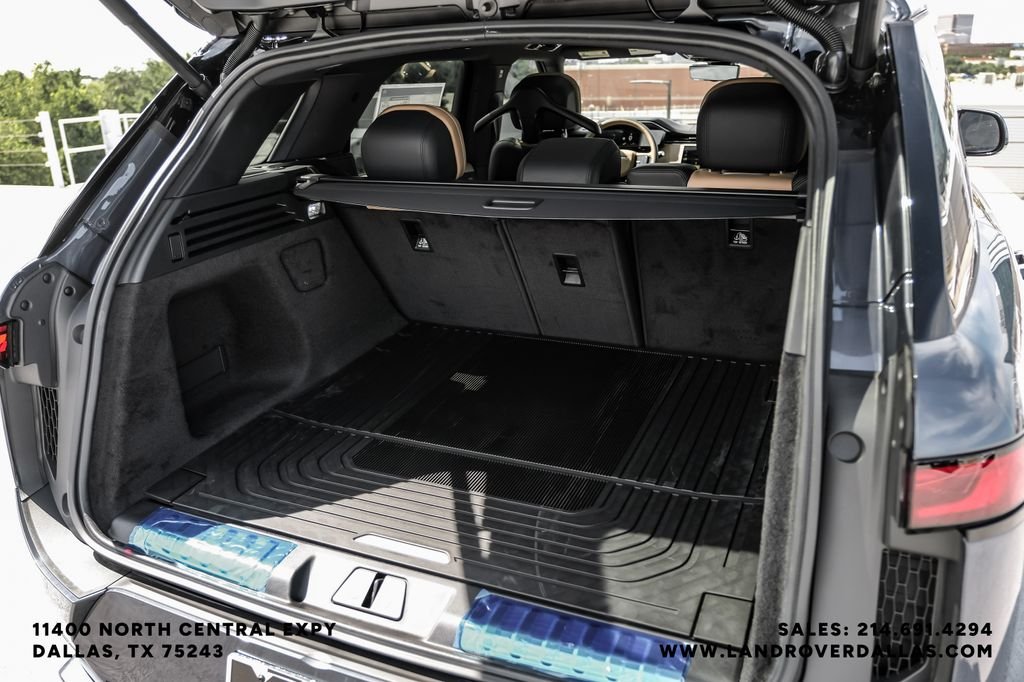 New 2026 Varesine Blue Metallic Land Rover Dynamic SE image 42