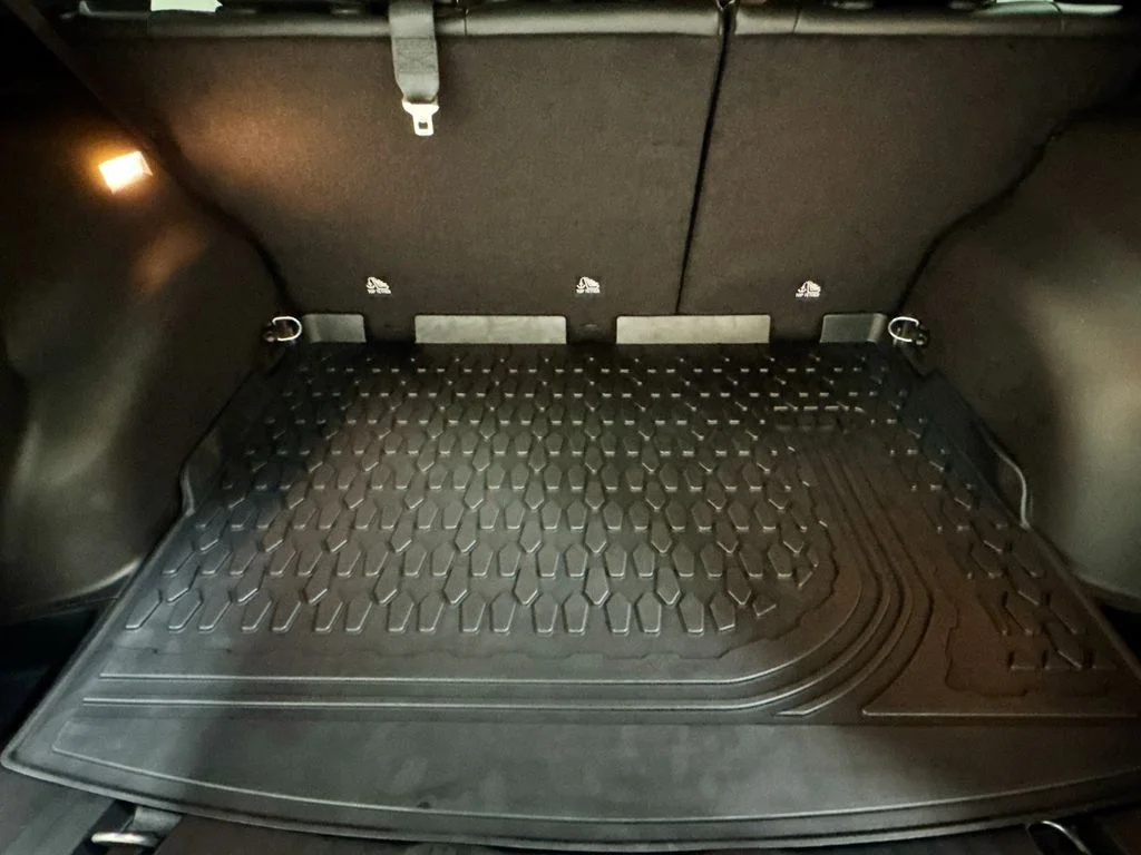 New 2026 Silver Jeep Latitude image 16