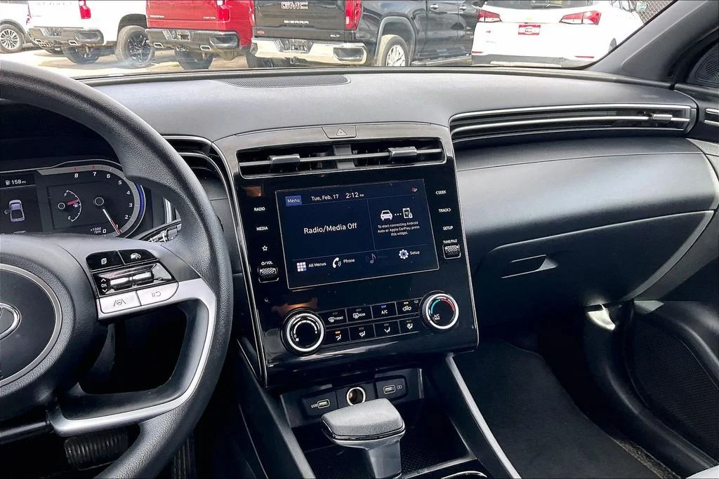 Used 2022 Black Hyundai SEL image 9