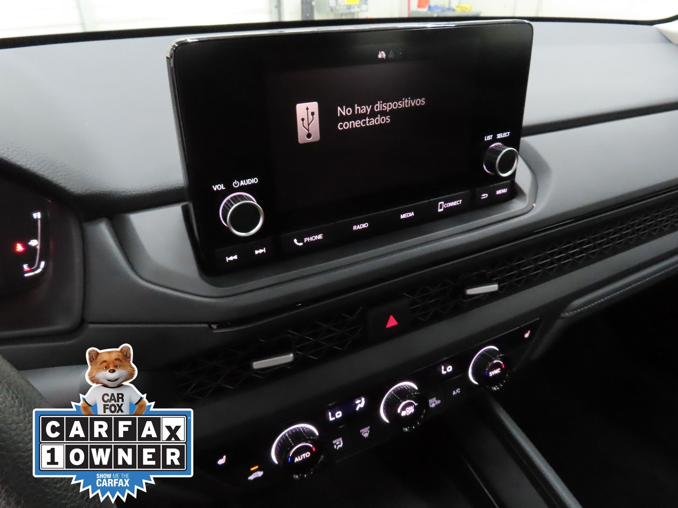 Used 2025  Honda SE image 17