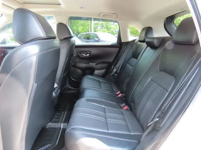 2023 Honda HR-V EX-L - Photo 12