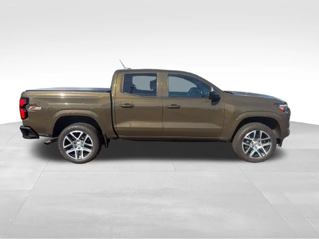 Used 2023 HARVEST BRONZE METALLIC Chevrolet 4WD Z71 image 7