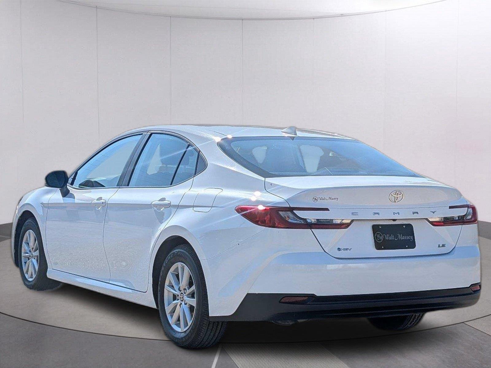 Used 2025 Ice Cap Toyota LE image 3