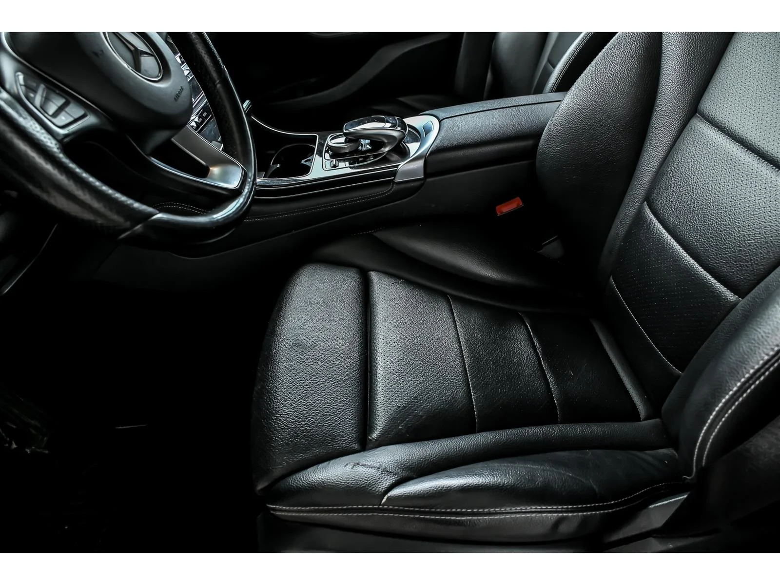 Used 2016 White Mercedes-Benz GLC 300 4MATIC® image 11
