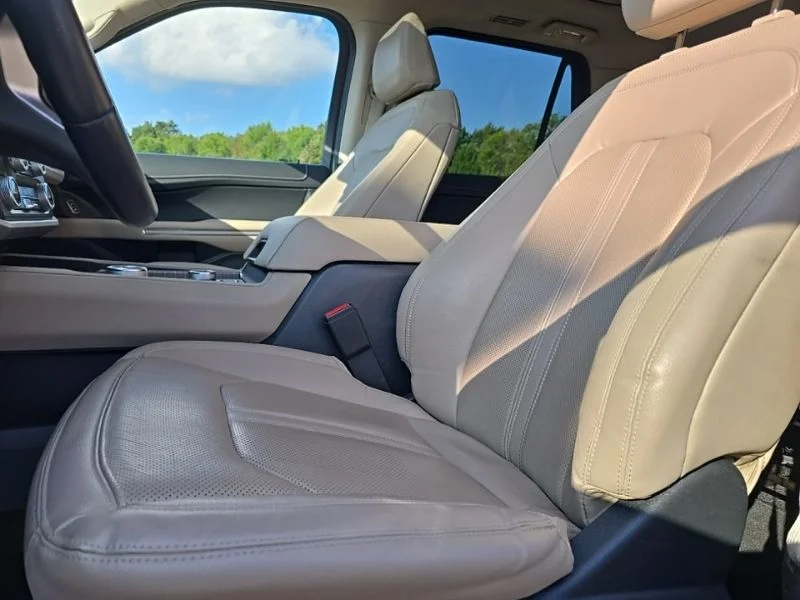 Used 2022 Blue Ford Limited image 25
