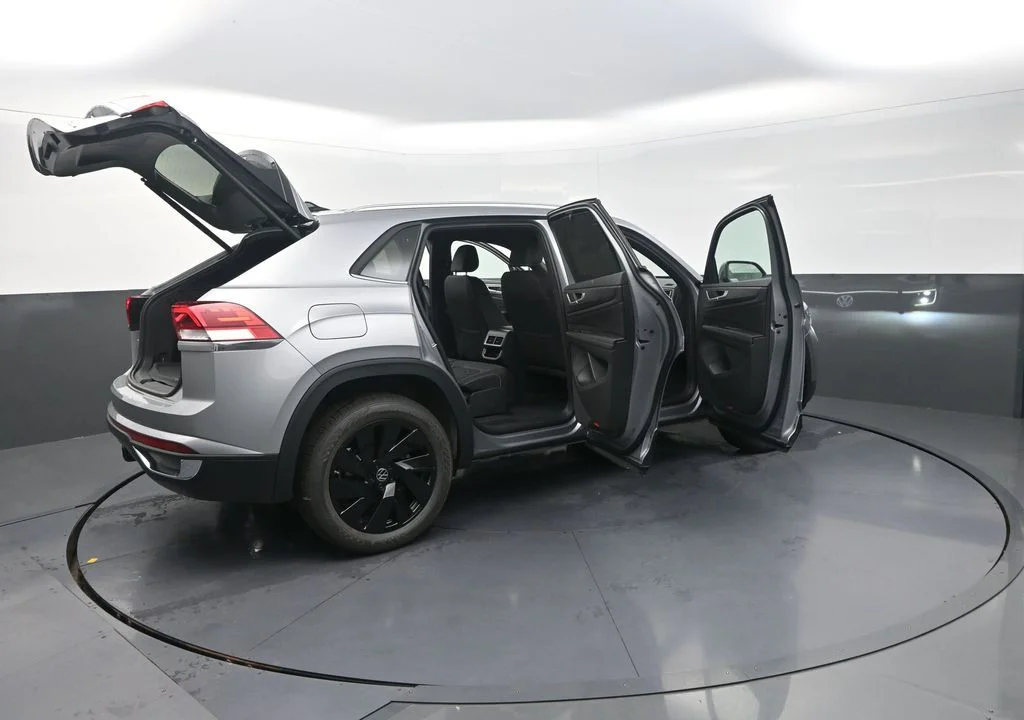 New 2026 Silver Volkswagen 2.0T SE w/Technology image 36