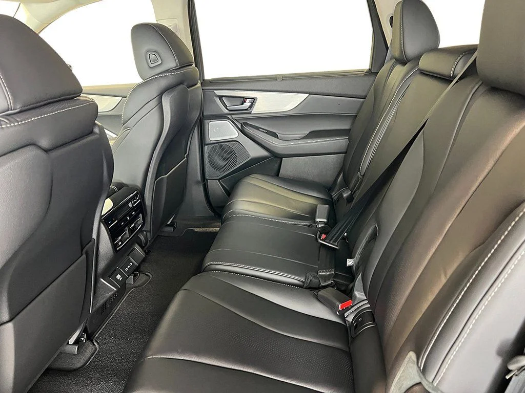 New 2026 Solar Silver Metallic Acura w/Technology Package image 31