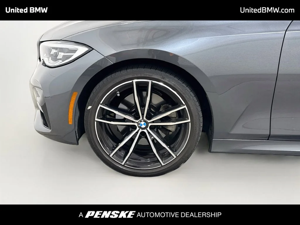 Used 2021 Mineral Grey Metallic BMW 330i xDrive image 9