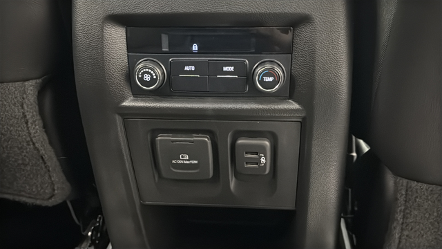 Used 2021 Summit White Chevrolet RS image 38