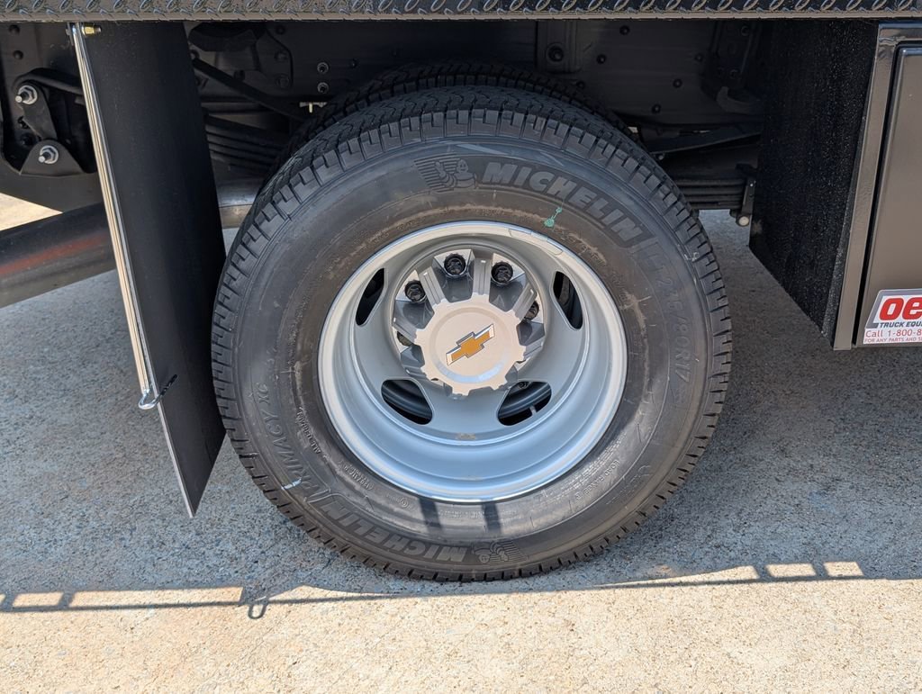 2025 Chevrolet Silverado 3500 HD Work Truck - Photo 3