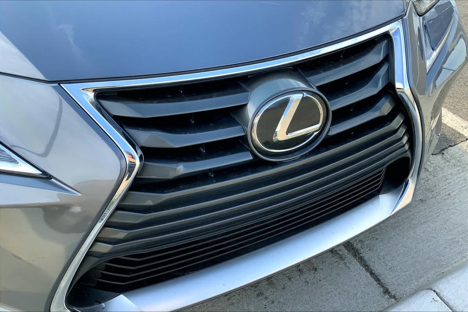 Used 2018 Nebula Gray Pearl Lexus  image 29