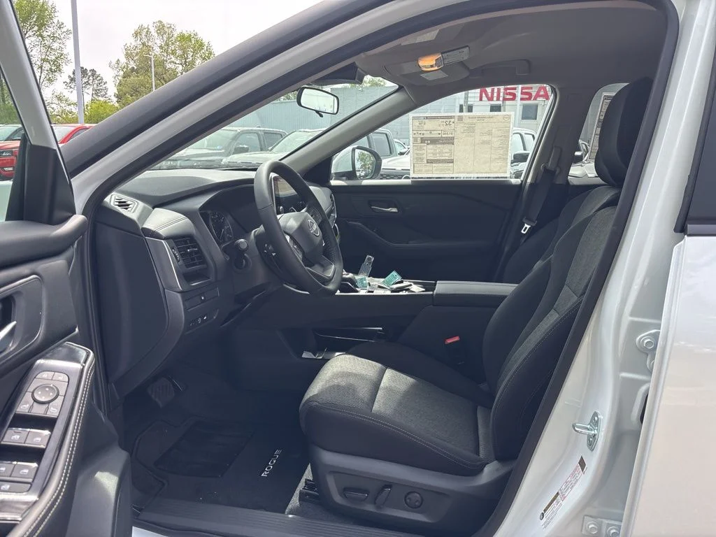 New 2026 Everest White Pearl TriCoat Nissan SV image 14