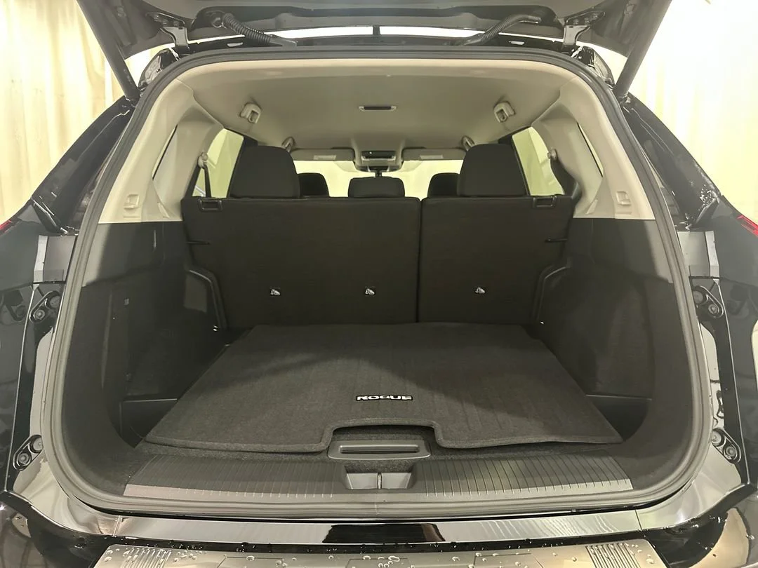 2026 Nissan Rogue SV - Photo 16