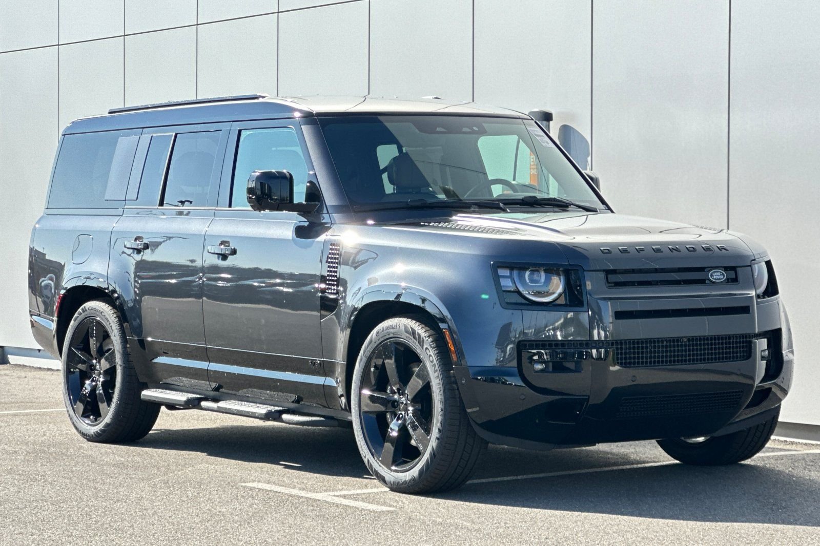 2026 Land Rover Defender V8 - Photo 7