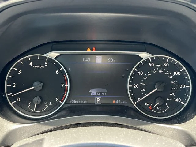 Used 2020 Red Nissan 2.5 Platinum image 27