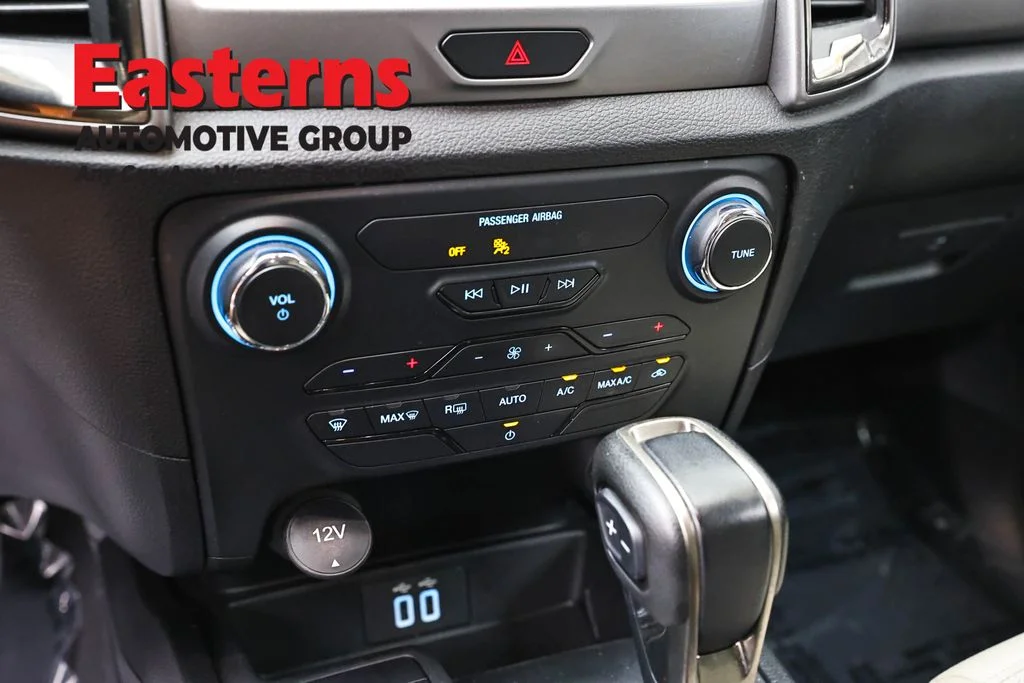 Used 2022 Black Ford XLT image 19