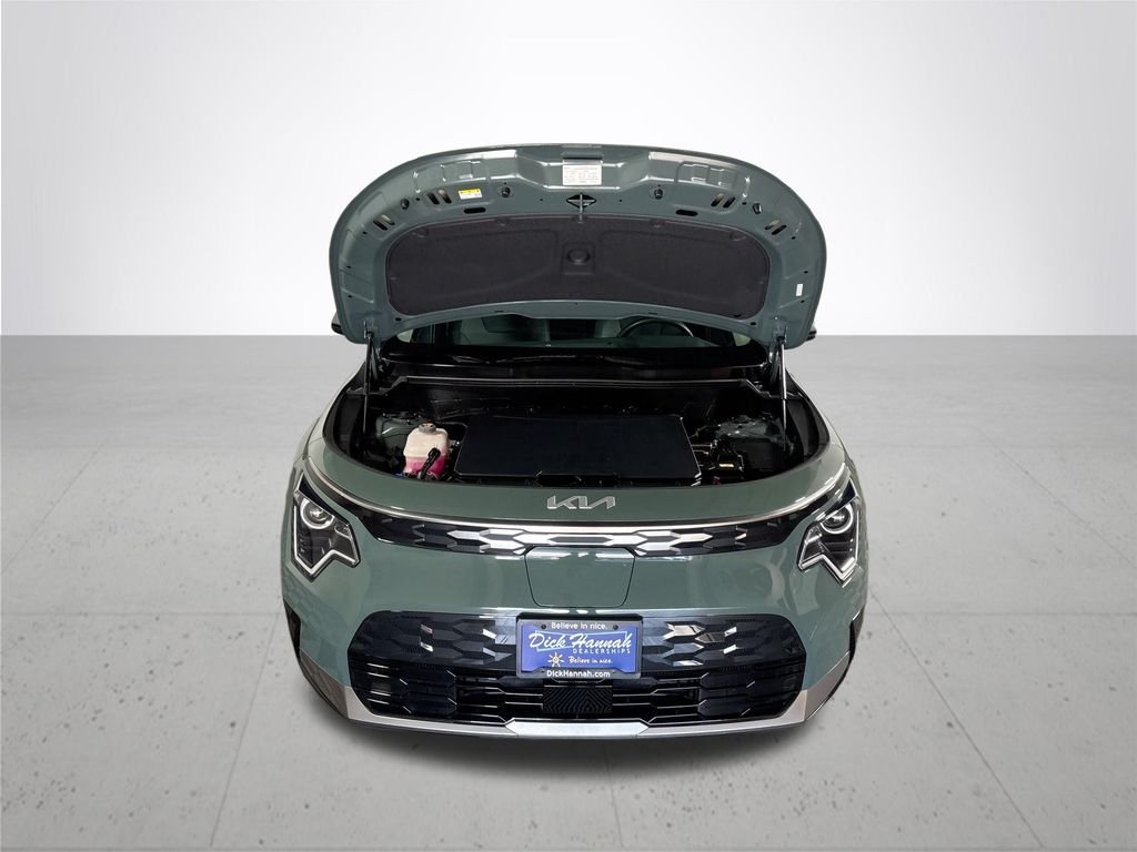 Used 2024 Green Kia Wind image 22