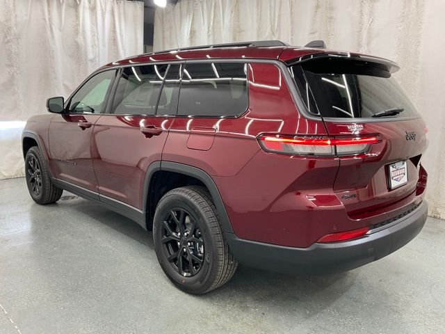 New 2026 Velvet Red Pearl-Coat Exterior Paint Jeep Altitude image 5