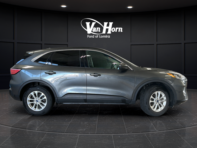 Used 2020 Magnetic Metallic Ford SE image 8