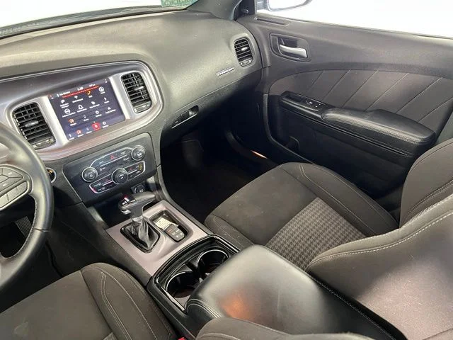 Used 2023 Green Dodge SXT image 27